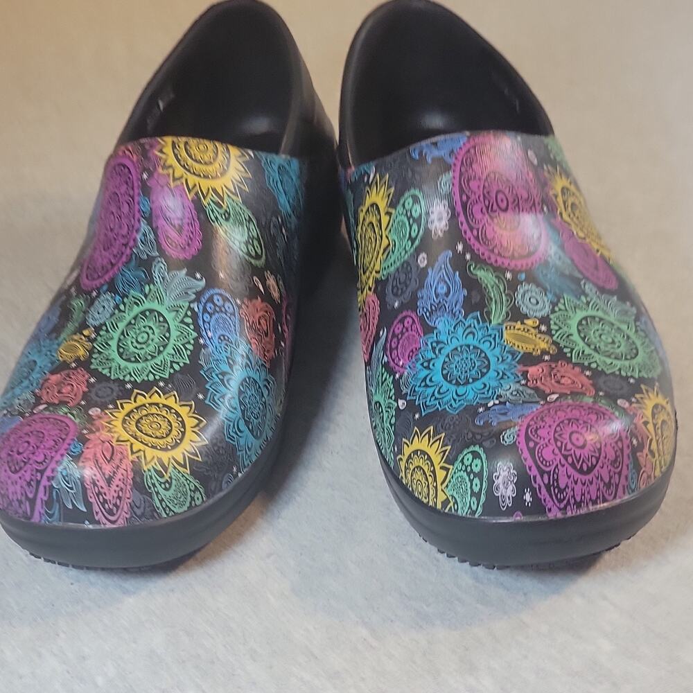Crocs At Work Women's Slip-On Clogs Slip Resistant Black Multicolor Floral 11